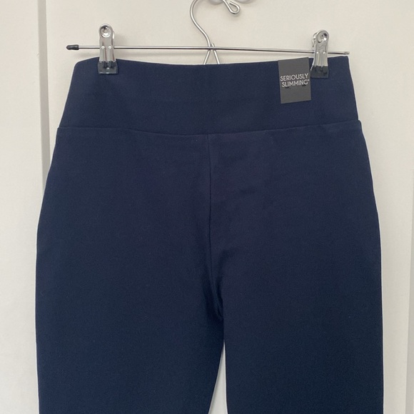 Women’s medium navy legging slimming pant - Picture 5 of 10